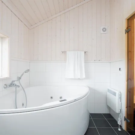 Vital D Mit 4 Schlafzimmern Fuer 10 Personen Holiday home Grossenbrode